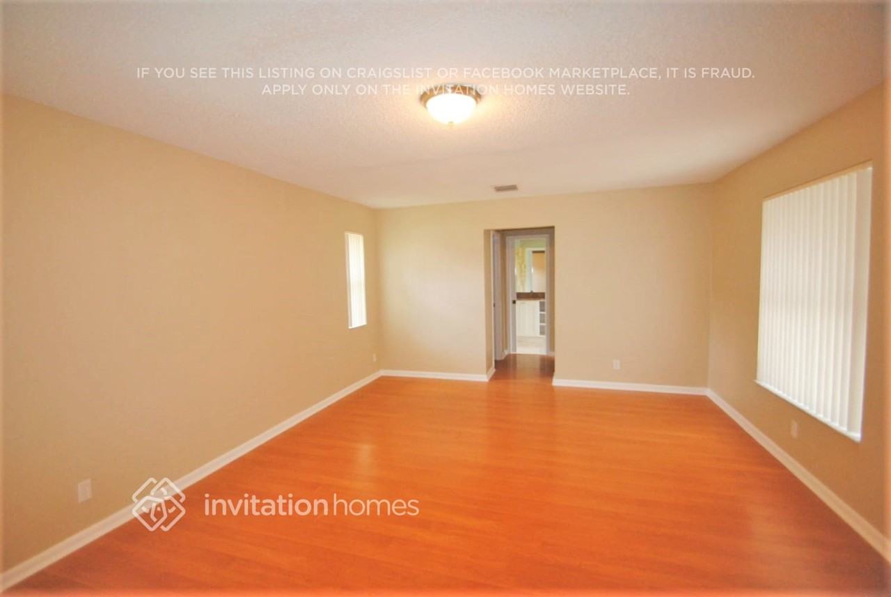 365 Nw 105th Dr - Photo 2 of 7