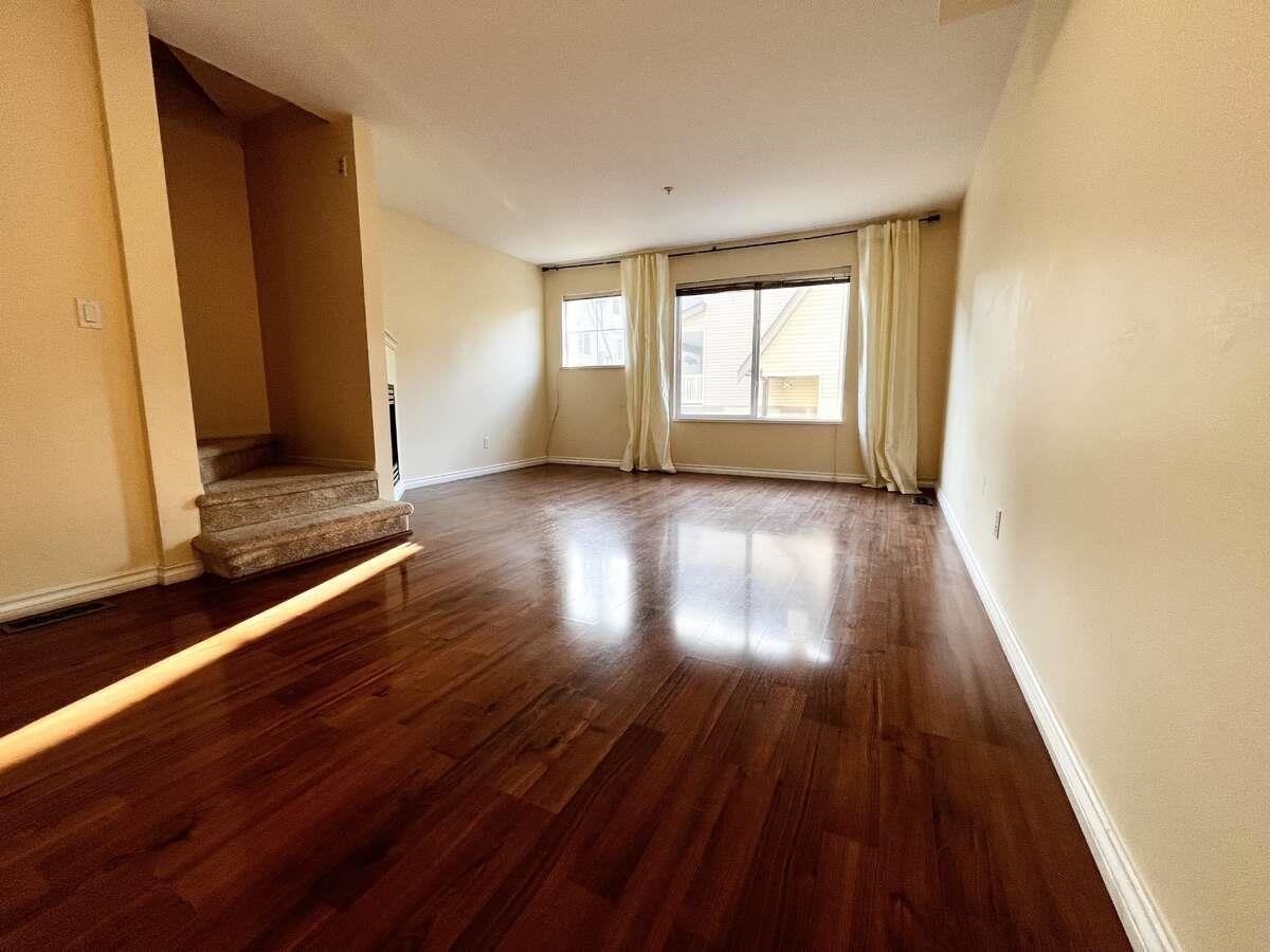 15355 26 Avenue #5 - Photo 2 of 12