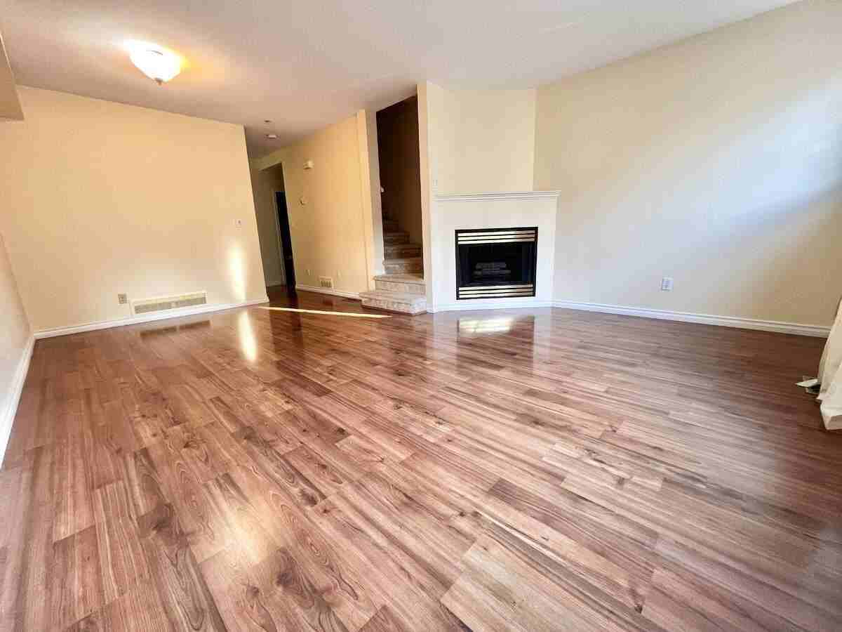 15355 26 Avenue #5 - Photo 5 of 12