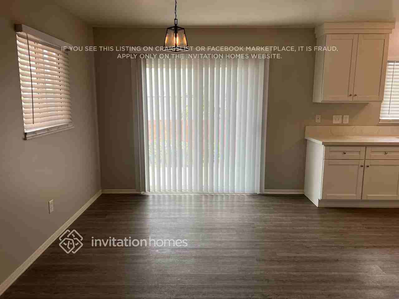 321 W Hacienda Dr - Photo 4 of 8