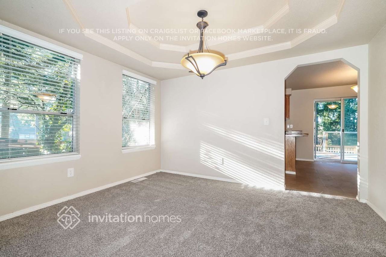 11018 203rd Ave E - Photo 5 of 18