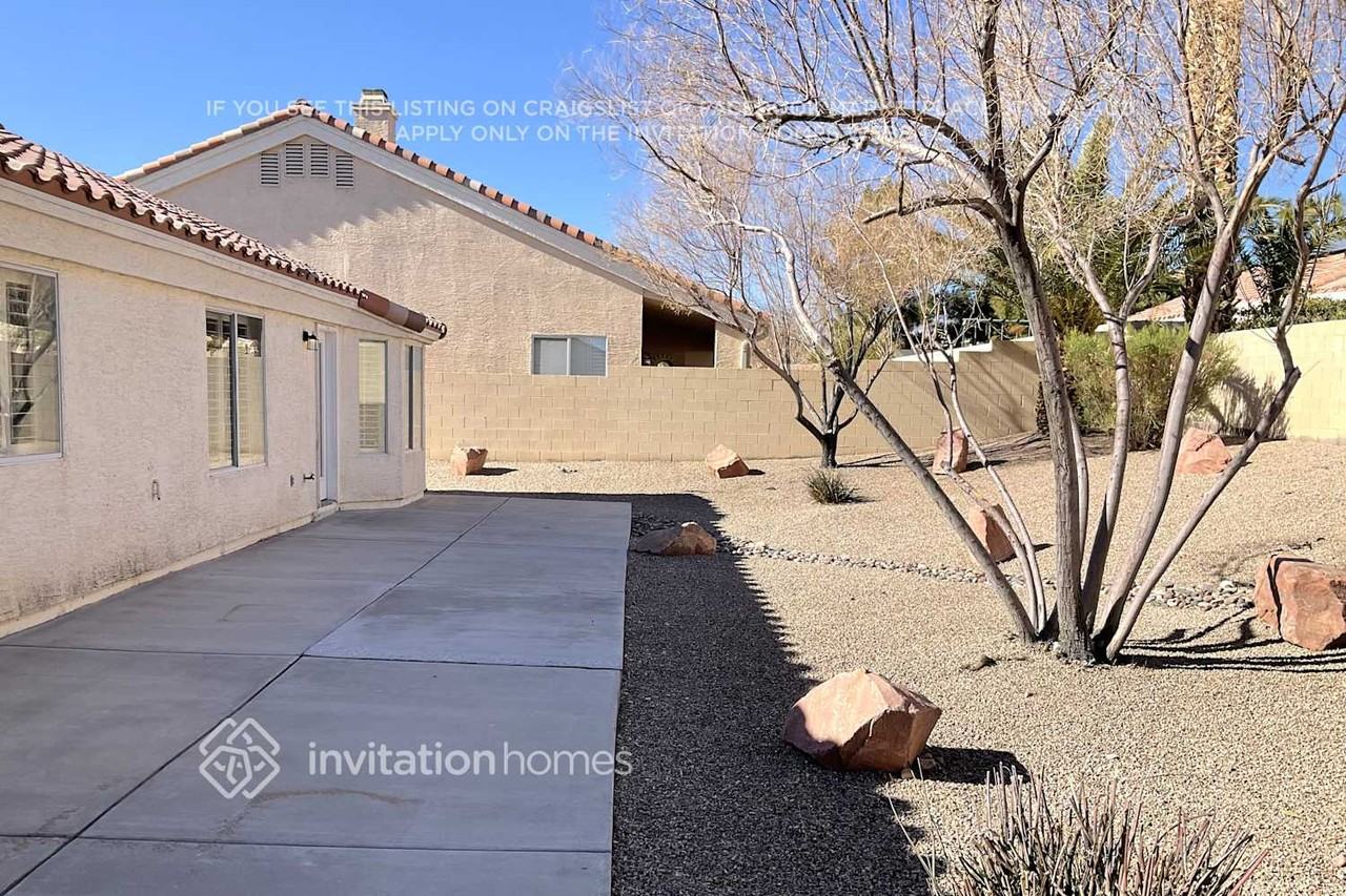 8108 Divernon Ave - Photo 2 of 3