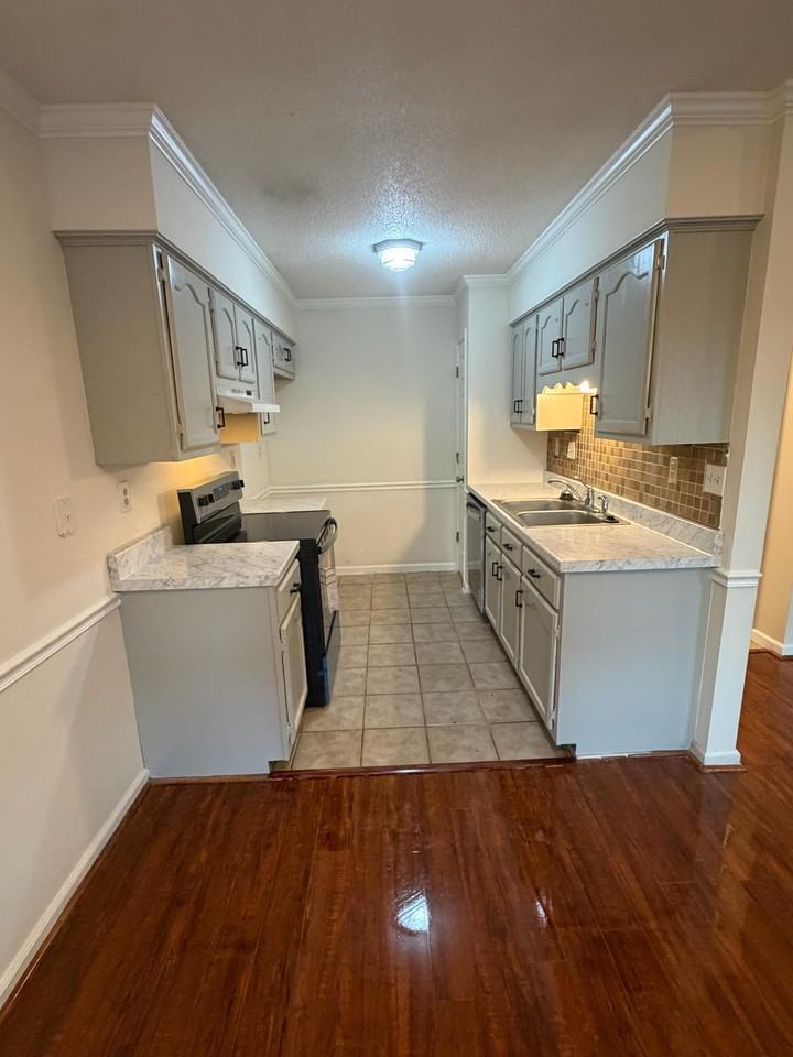 Snyder Dr #1 - Photo 7 of 20