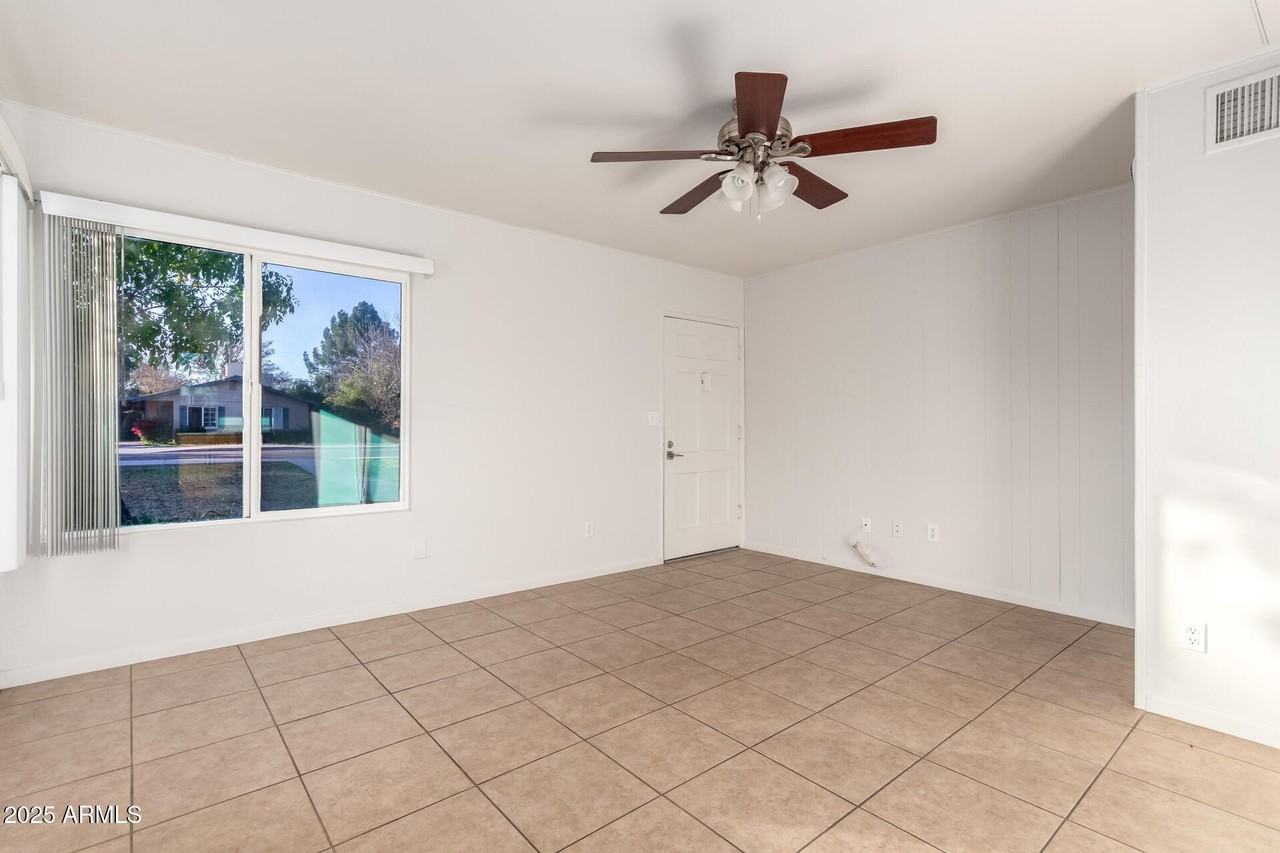 1235 S Roosevelt St - Photo 3 of 26