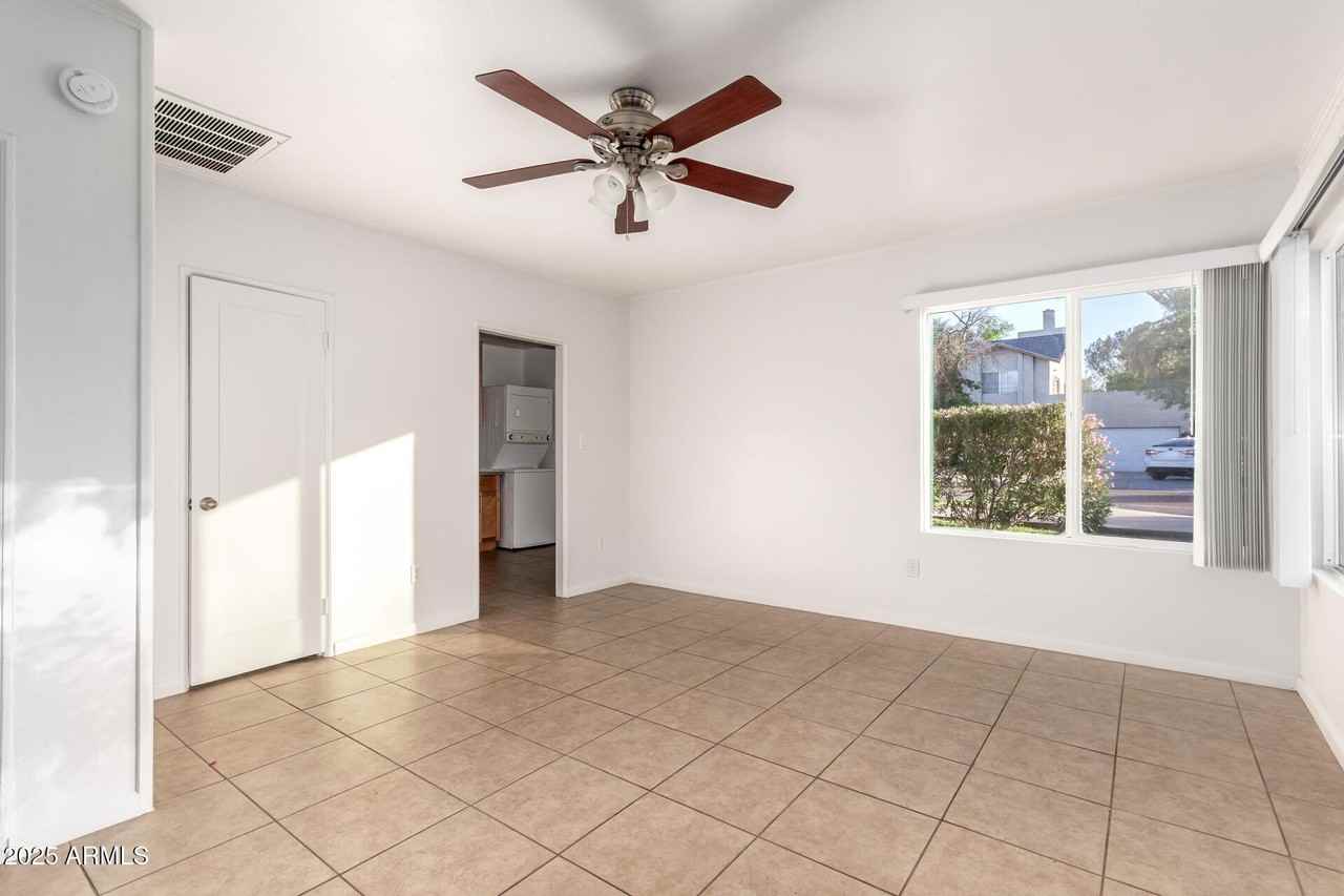 1235 S Roosevelt St - Photo 5 of 26