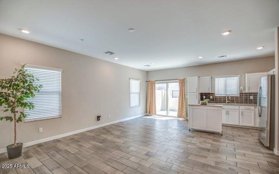 2241 W Griswold Rd - Photo 4 of 13