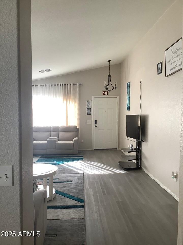 10432 W Granada Rd - Photo 3 of 18