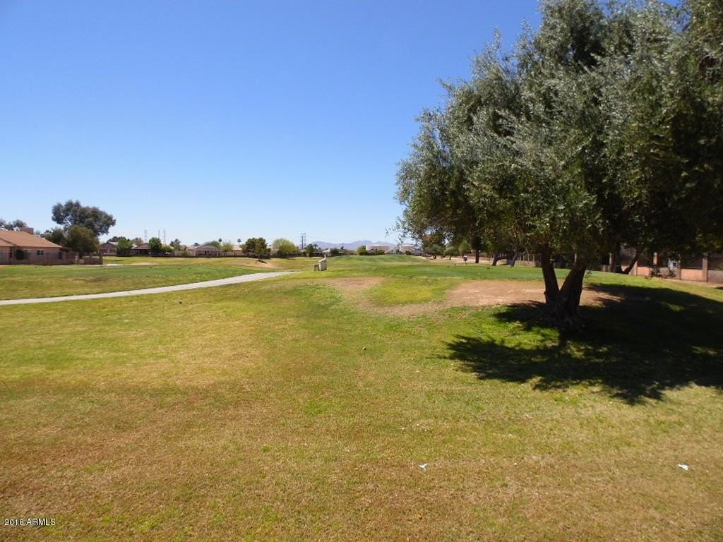 8664 N 107th Dr - Photo 4 of 13