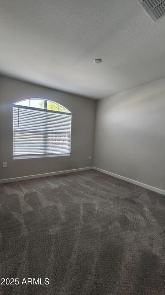 37845 W Santa Barbara Ave - Photo 4 of 26