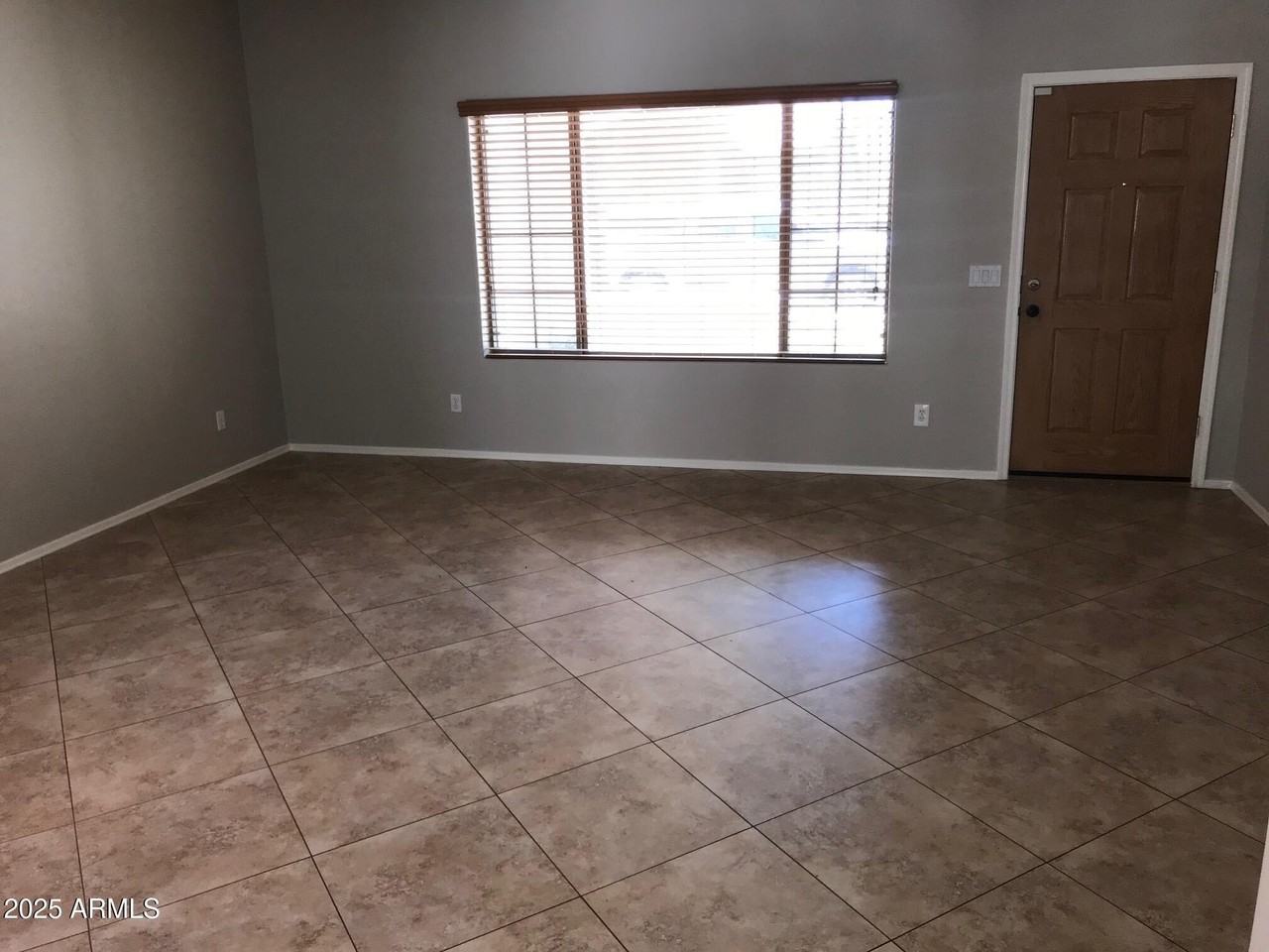 3440 E Flower St - Photo 6 of 22