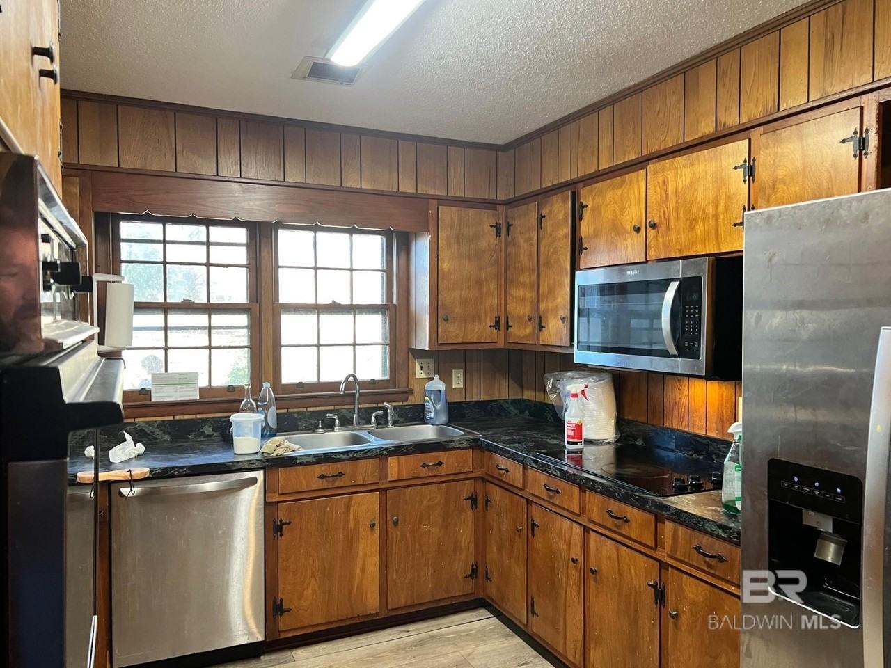 709 E 6th St - Photo 7 of 8