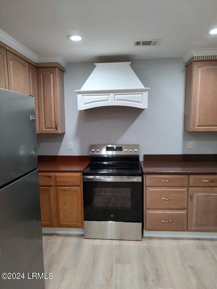 8 Red Oak Dr - Photo 6 of 27