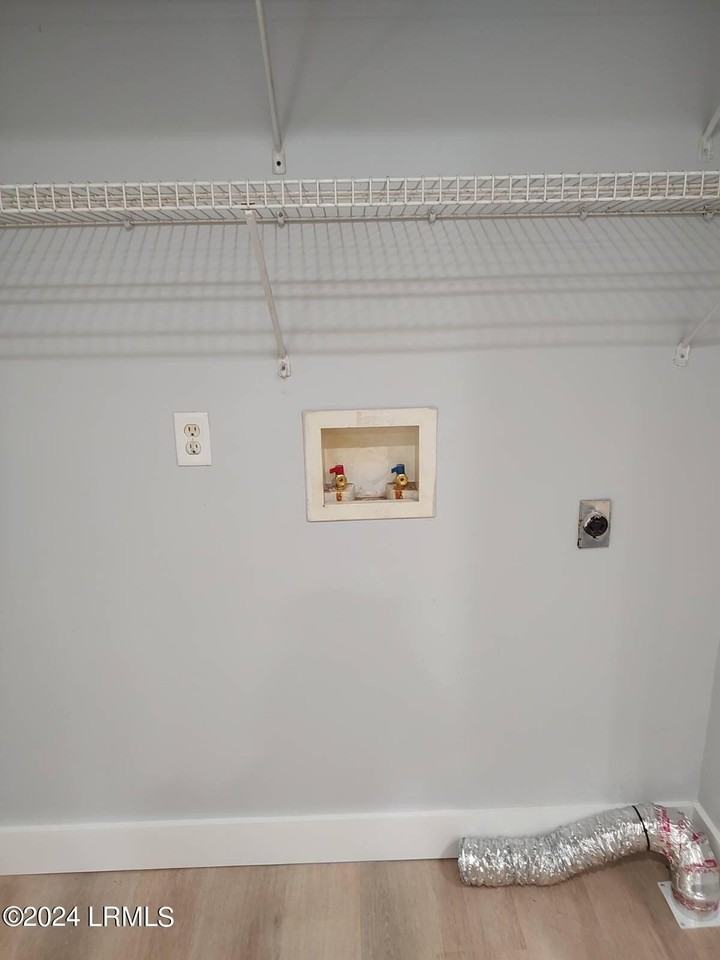 8 Red Oak Dr - Photo 7 of 27