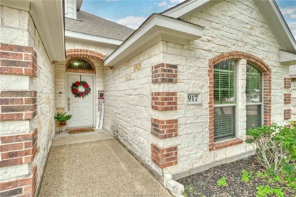 917 Dove Landing Ave - Photo 2 of 17