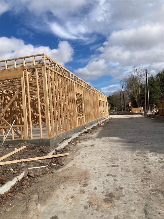 607 Highlands St #A - Photo 3 of 21