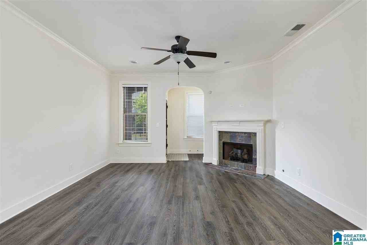 608 Flag Cir - Photo 4 of 14