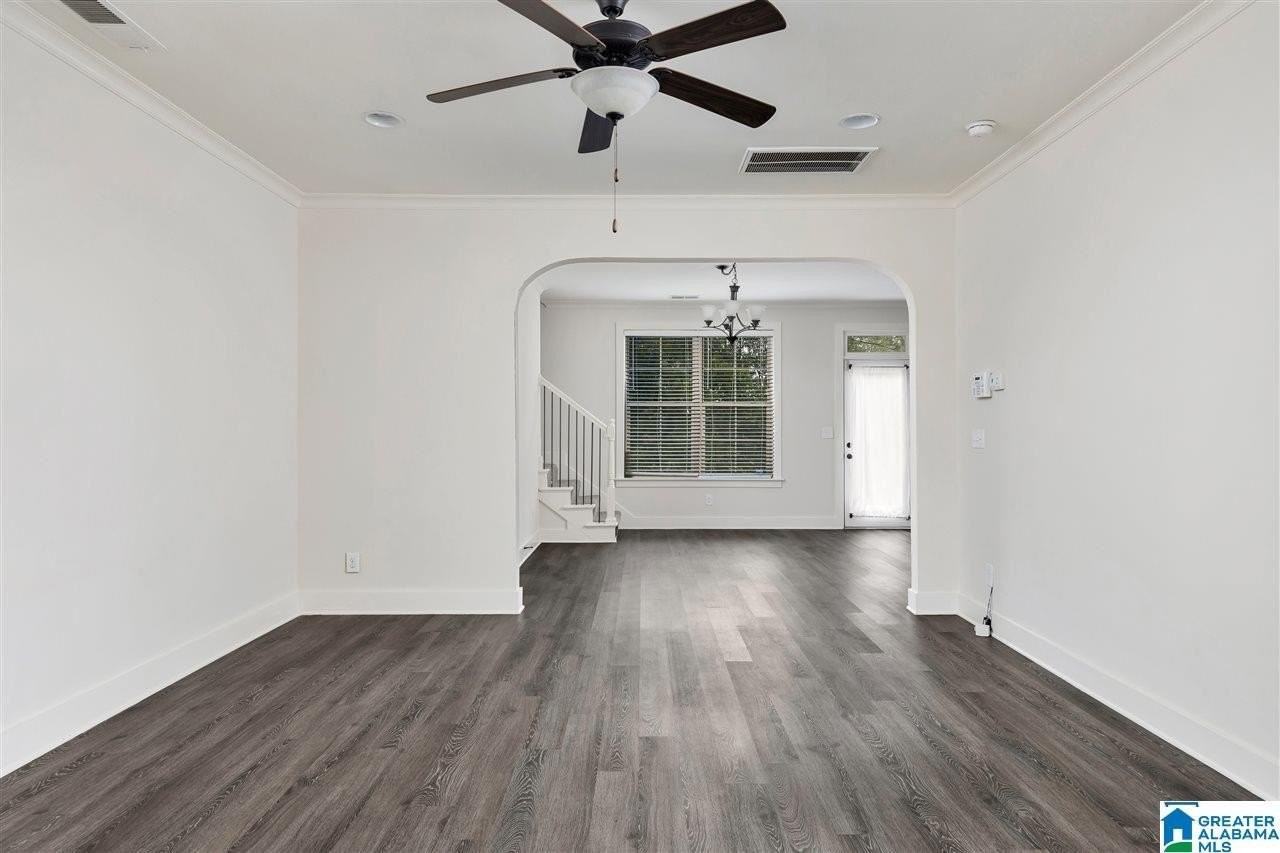 608 Flag Cir - Photo 5 of 14