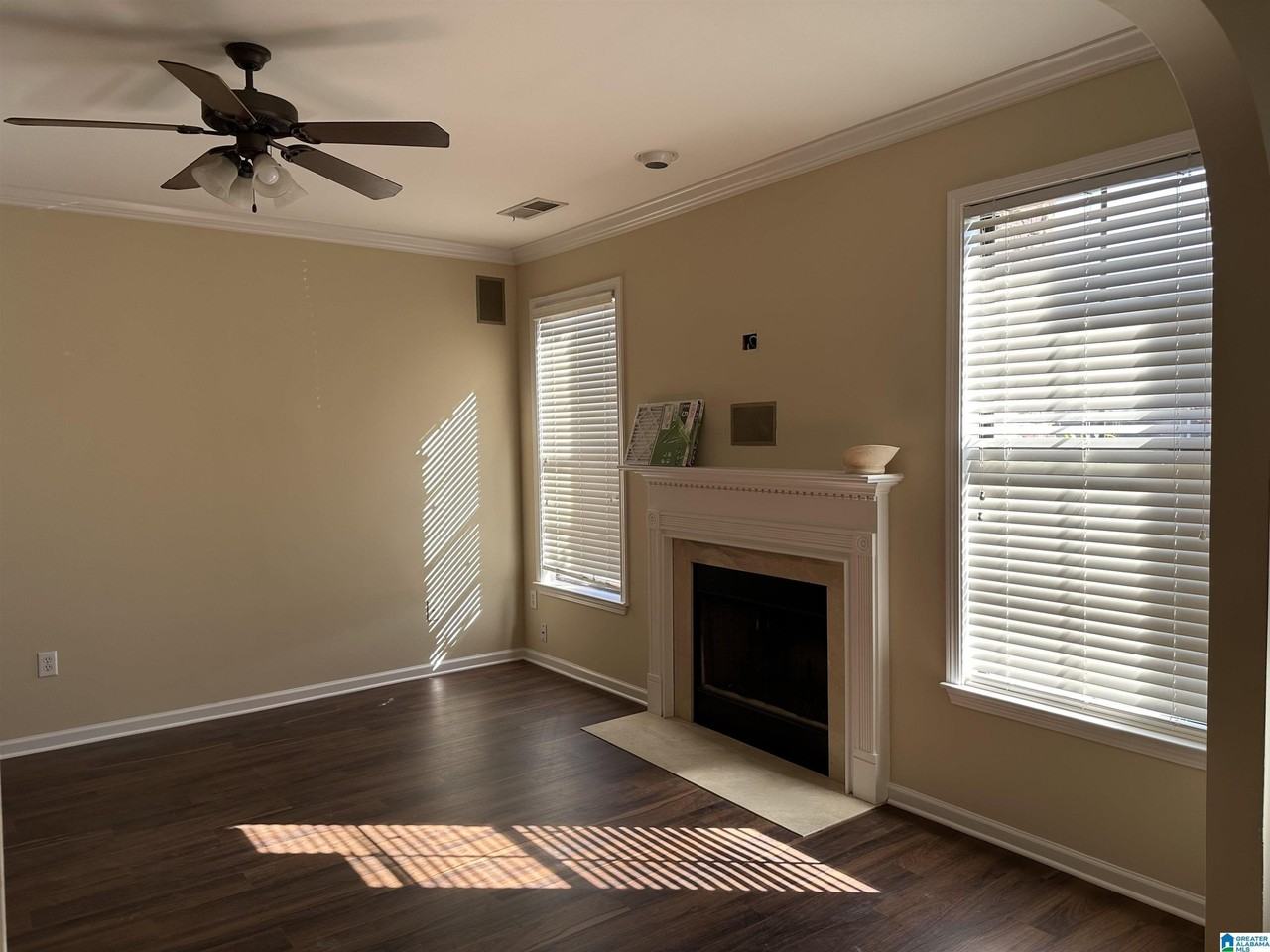 2280 Ridgemont Dr - Photo 3 of 18