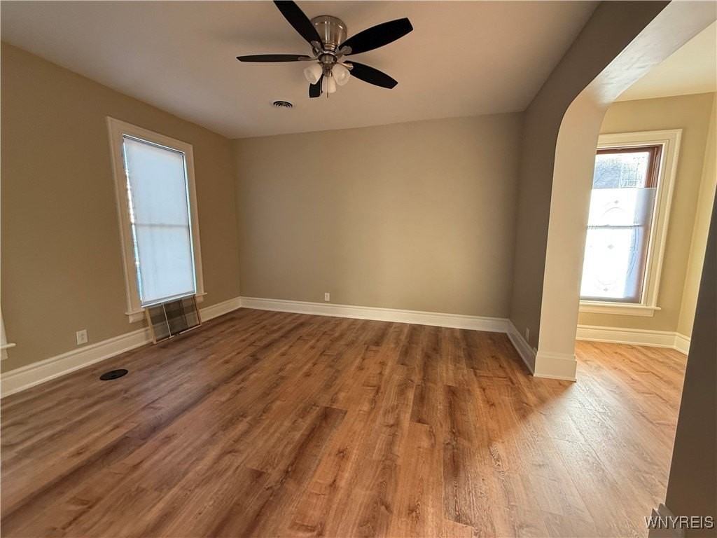 336 Germania St - Photo 4 of 36