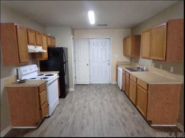 3219 Ludwig St Unit B - Photo 3 of 9