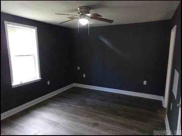 2323 S Spring St - Photo 5 of 14