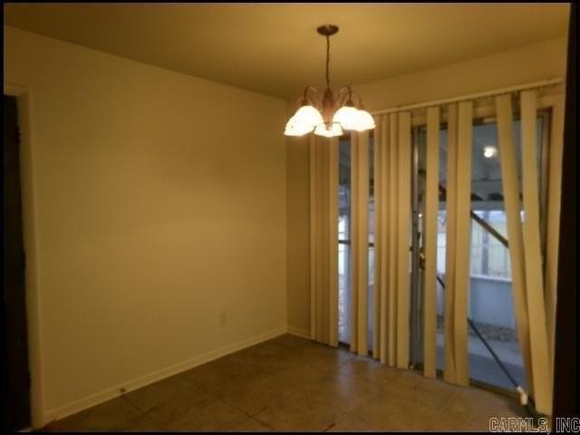 104 Santa Fe Trl - Photo 4 of 19