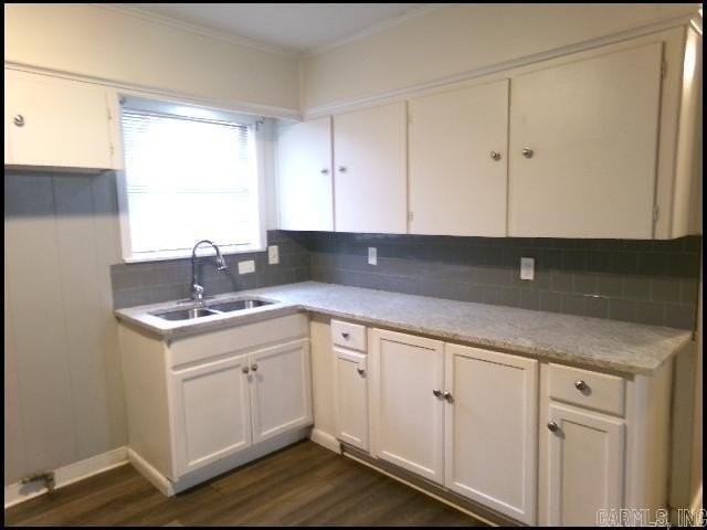 7018 Fairfield Dr - Photo 5 of 19