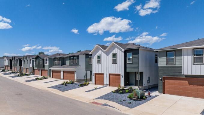 7507 Casina Run - Photo 3 of 10