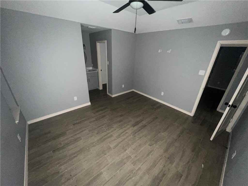 2729 Allencrest Dr - Photo 5 of 11