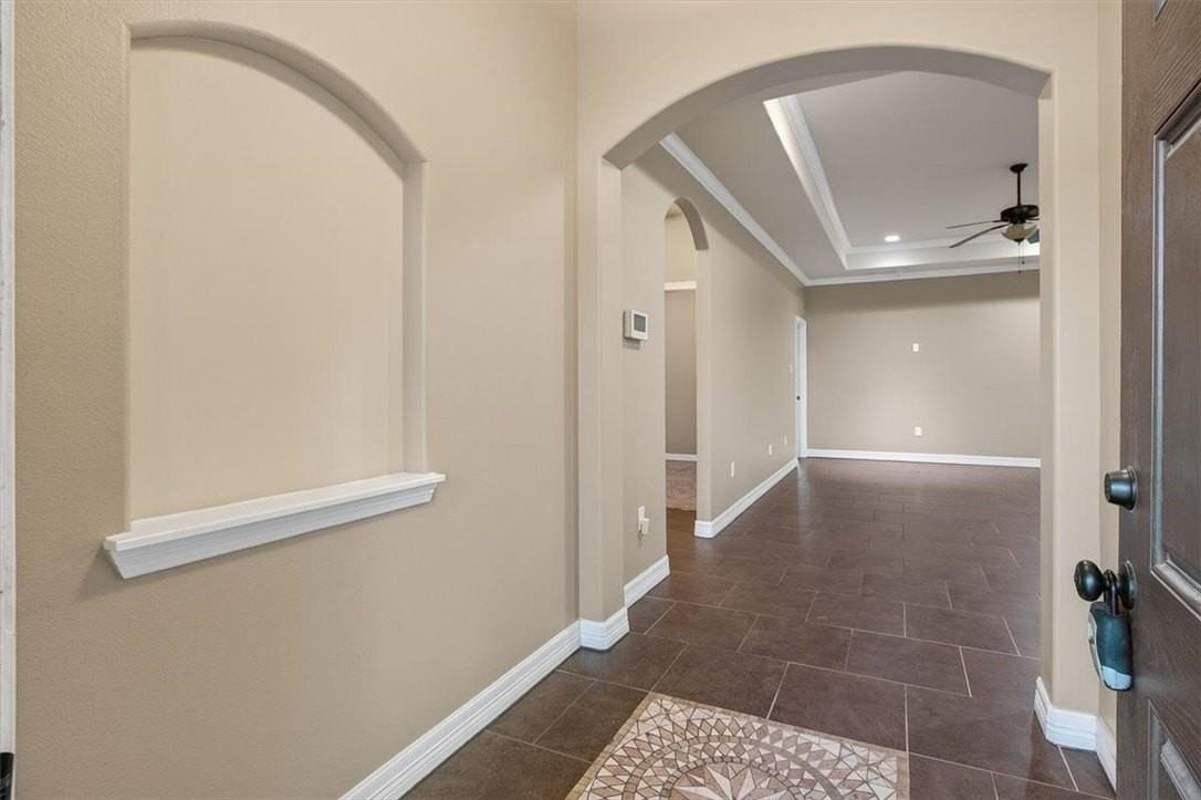 6905 Anastasia - Photo 3 of 40