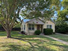 featured image of 706 N Lincoln St