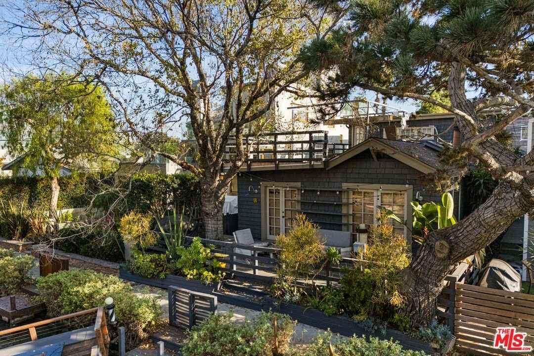 416 Sherman Canal - Photo 2 of 24