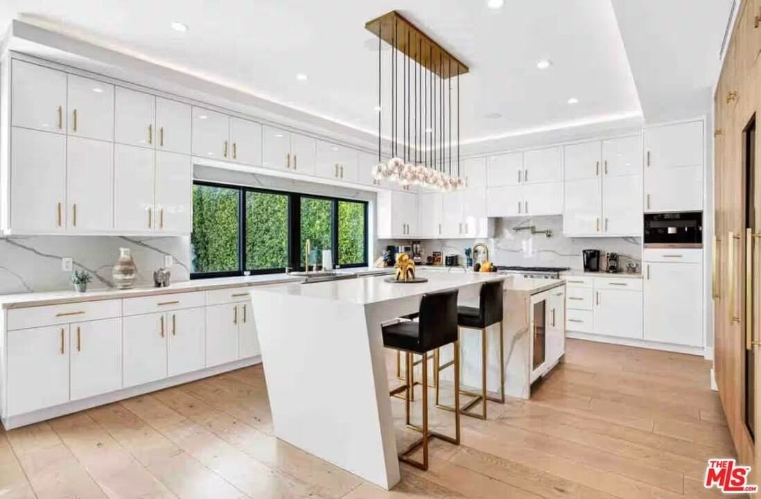 13812 Cumpston St - Photo 4 of 33