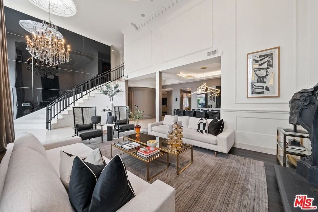 2463 Achilles Dr - Photo 3 of 35