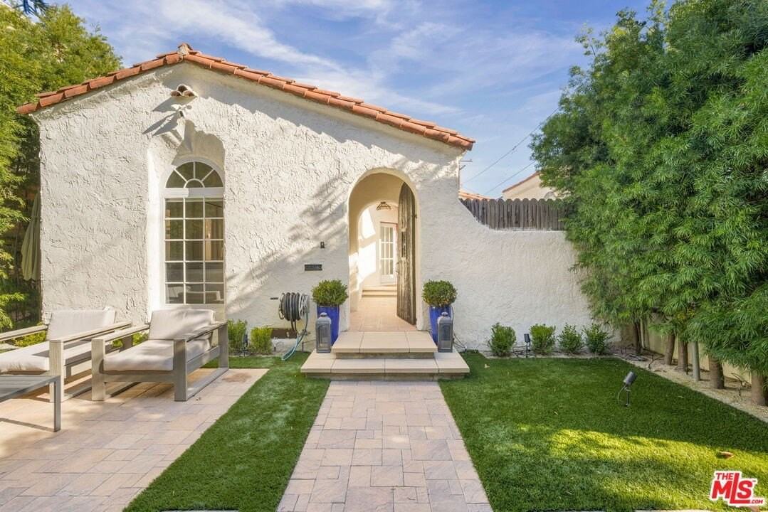 360 S Canon Dr - Photo 4 of 18