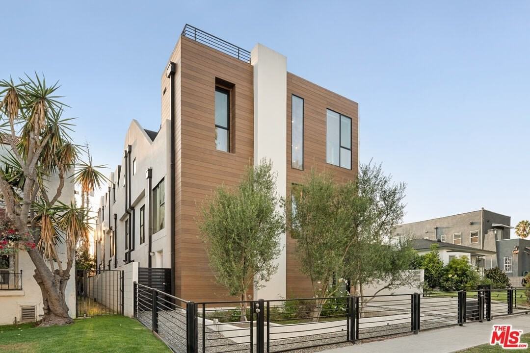 807 N Detroit St - Photo 5 of 43