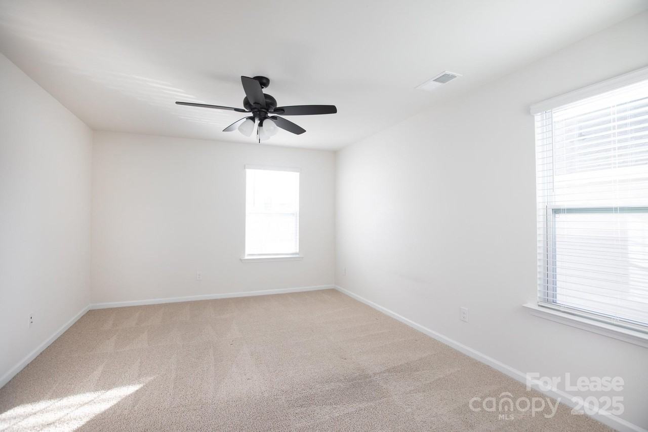 2125 Allium Dr - Photo 6 of 10