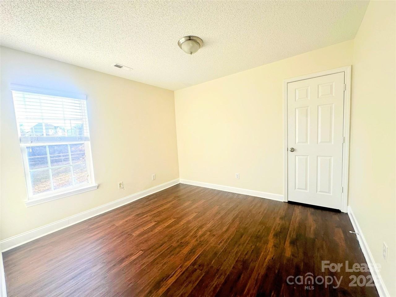 3749 Dashiel Dr - Photo 7 of 23