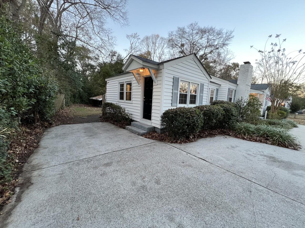 628 S Laurel St - Photo 5 of 10