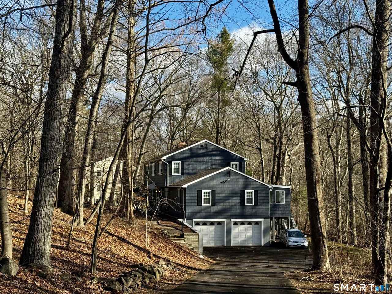 6 Redcoat Ln - Photo 2 of 30