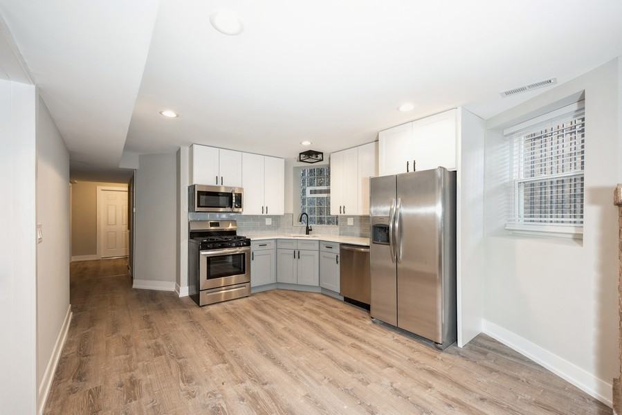 1435 N Washtenaw Ave #G - Photo 5 of 11