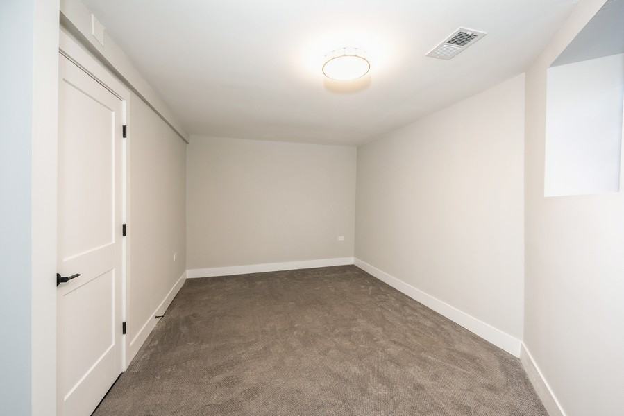 1435 N Washtenaw Ave #G - Photo 7 of 11