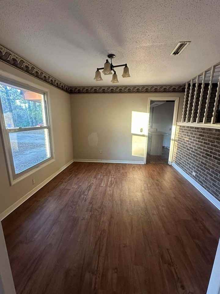 803 Gonzales Dr - Photo 3 of 27