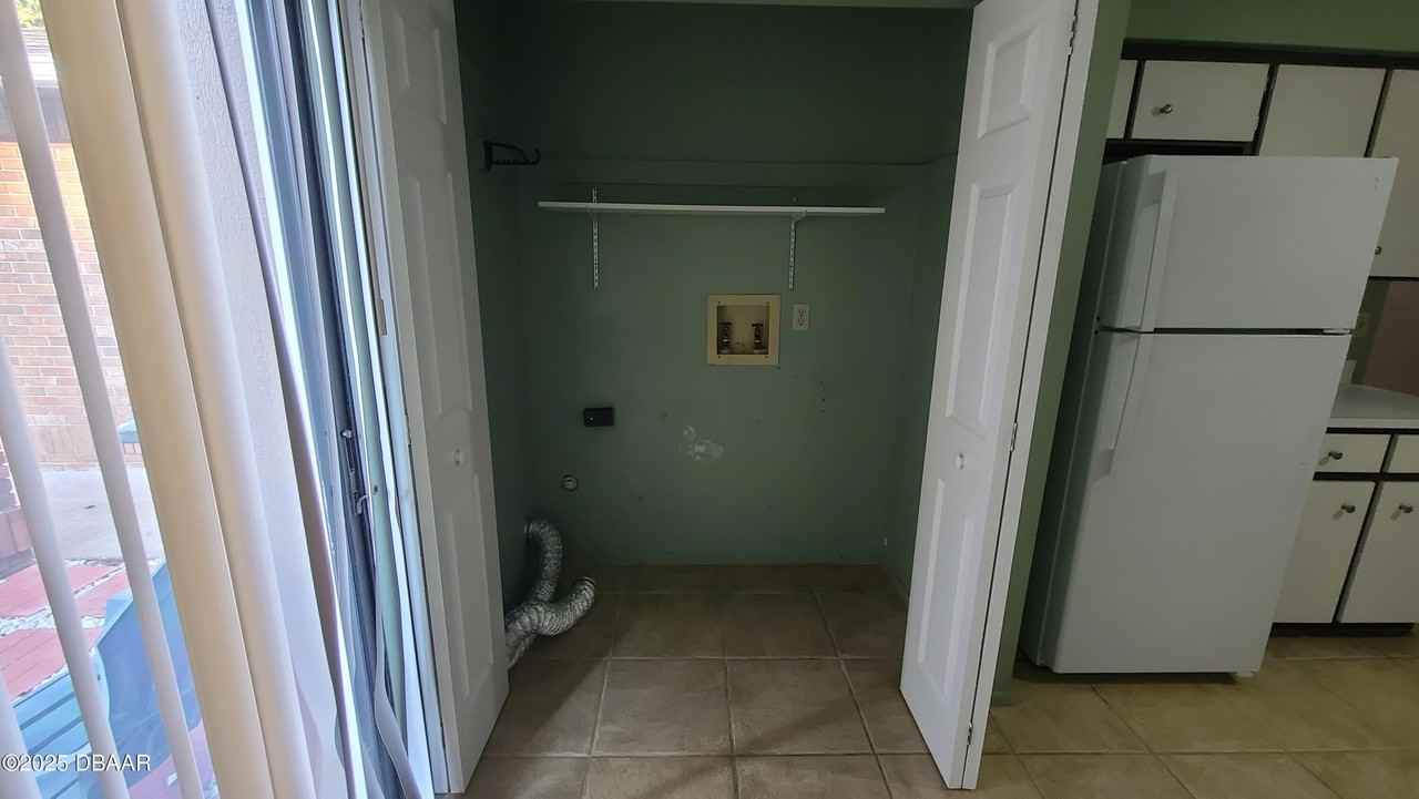 140 Laughing Gull Ct - Photo 5 of 20