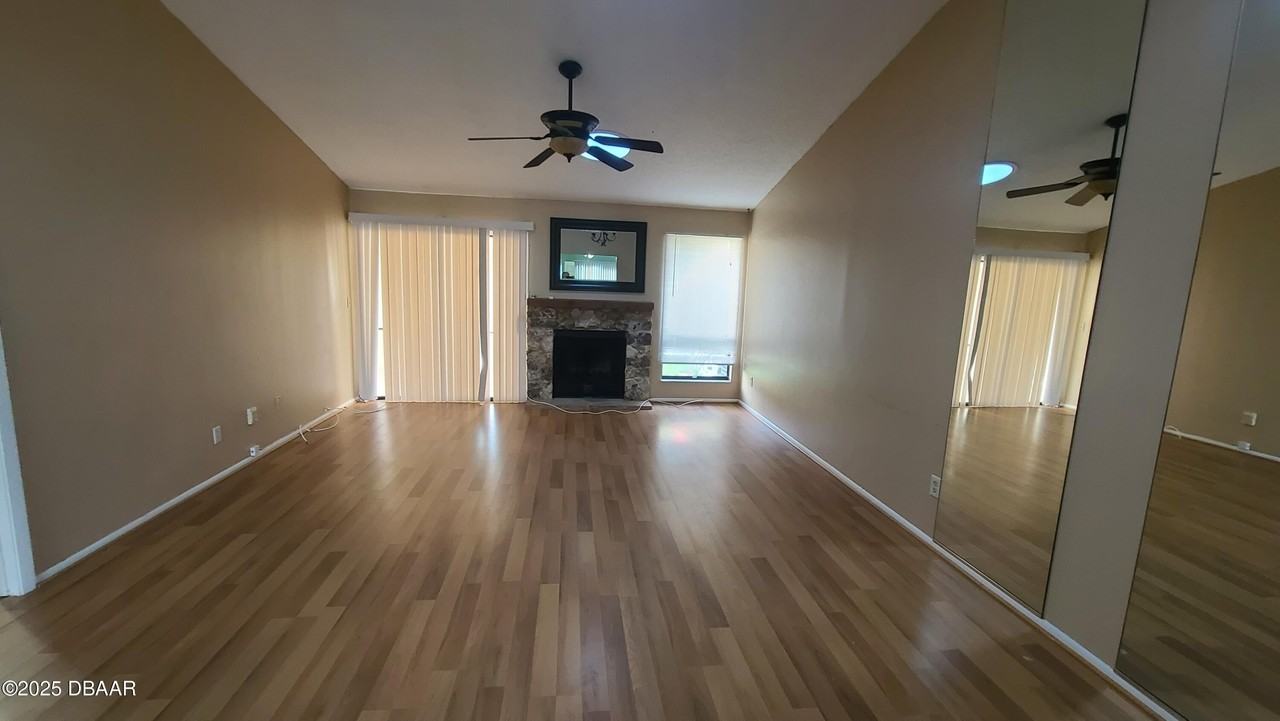 140 Laughing Gull Ct - Photo 6 of 20