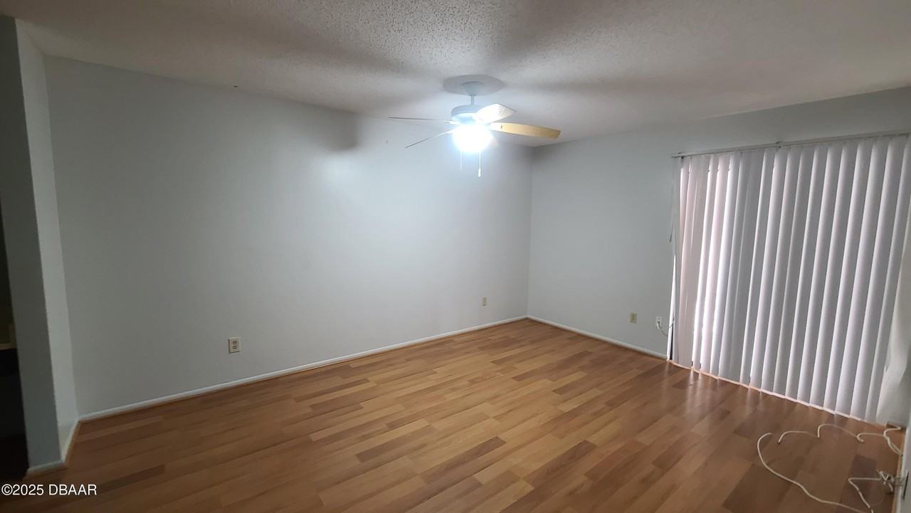 140 Laughing Gull Ct - Photo 7 of 20