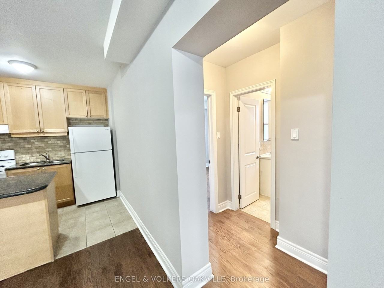 90 Twenty Fifth Street 12 - Photo 4 of 7