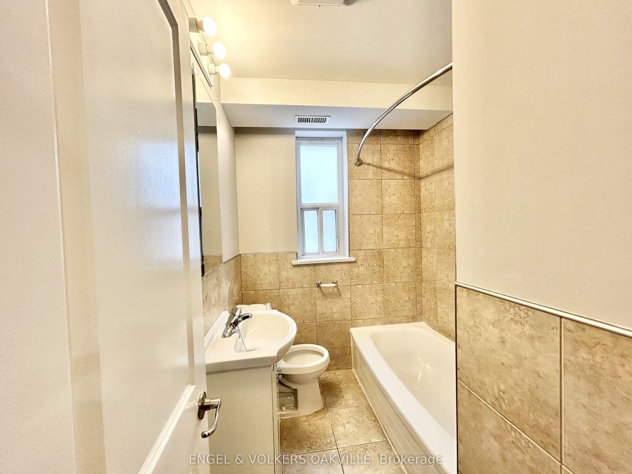 90 Twenty Fifth Street 12 - Photo 7 of 7