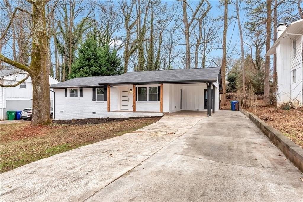 3852 Pin Oak Cir - Photo 2 of 7