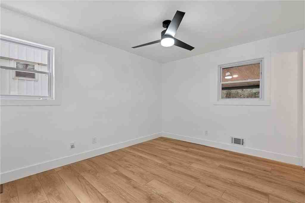 3852 Pin Oak Cir - Photo 4 of 7